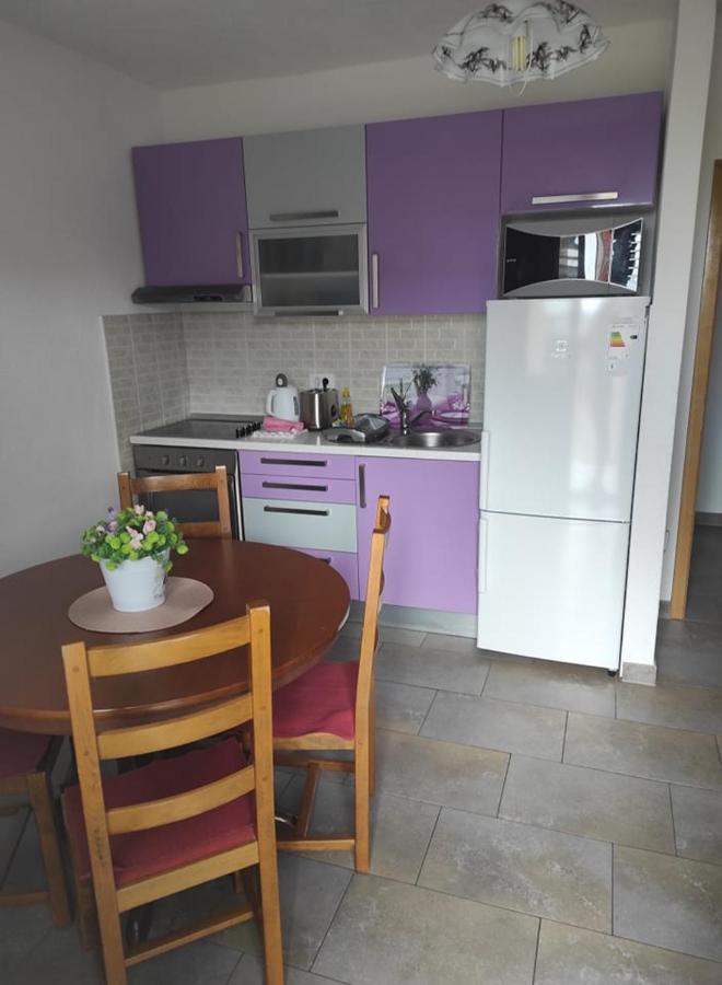 Apartment Radalj *